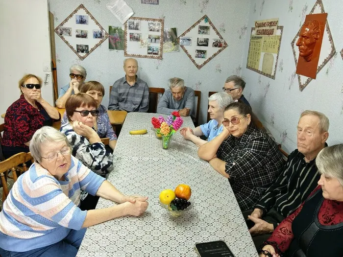 10 Р. Гамзатов в клубе Вестник